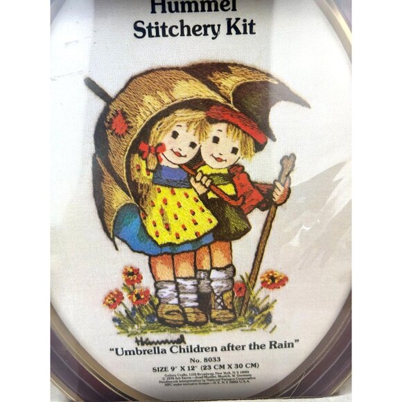 Gallery Crafts Hummel Stitchery Crewel Kit Frame Included 1976 Umbrella Children - Picture 4 of 16